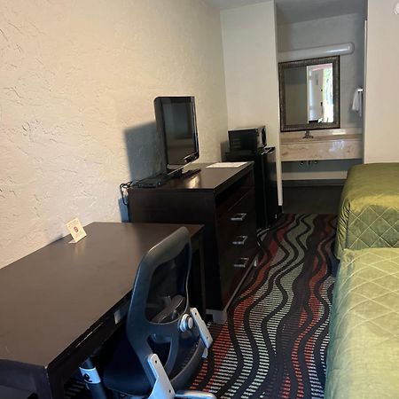 Applegate Inn Cleveland Ngoại thất bức ảnh