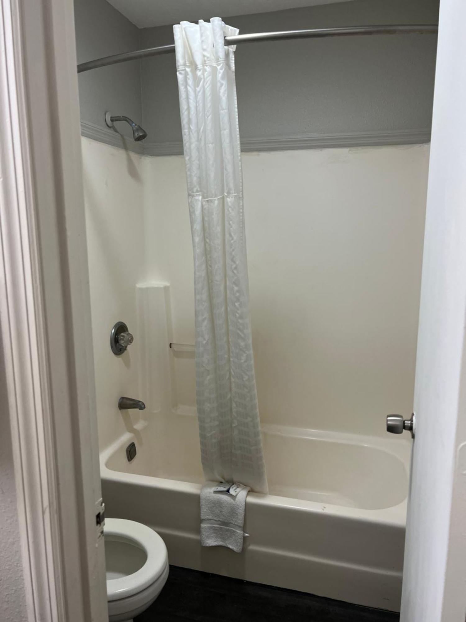 Applegate Inn Cleveland Ngoại thất bức ảnh